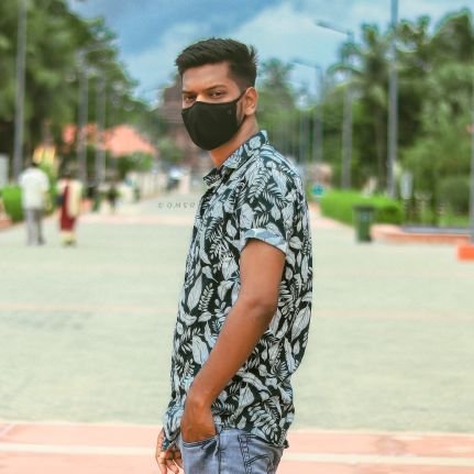 omsr2000's profile picture.