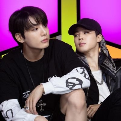 just a fangirl who loves my faves ♡ @BTS_twt KINGS? YESSS!
JK&JM BIASED + OT7 💜