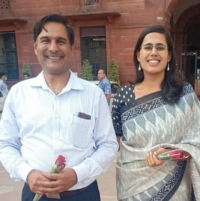 Father, Gamini Singla (IAS: AIR-3, UPSC 2021) & Tushar (IIT Kharagpur, '21) | Medical Officer, H.P. Govt.