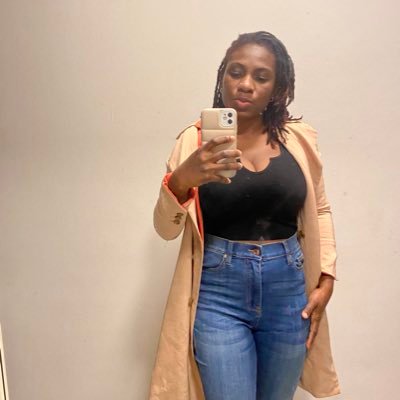 IamLabi's profile picture. God first#Foodie#yourfavoritebookplug📚#