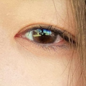 mana_c0m's profile picture. 今も昔も、これからも、音楽がずっとだいすき。