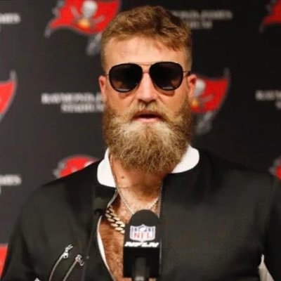 Fantasy Football Aficionado & Co-host of the “For FFs Sake podcast.