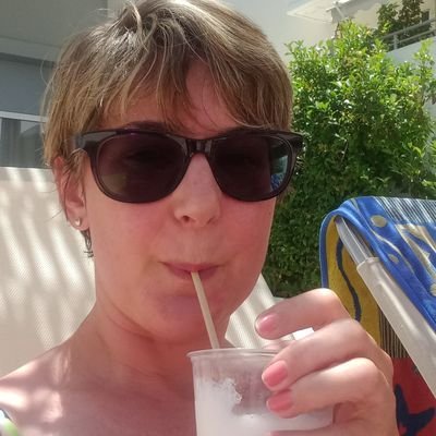 littlelisamac's profile picture. Reader, teacher, mother, etc.

All views my own - except when they're someone else's.
She/her