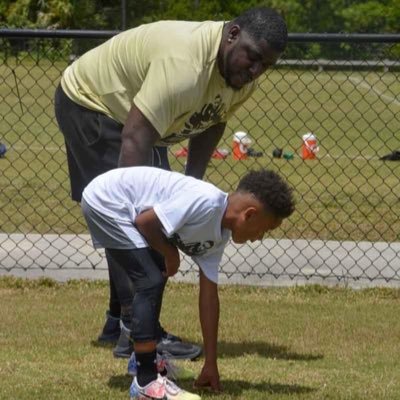 A man that go make sure my daughter want struggle and grind until it hurt .