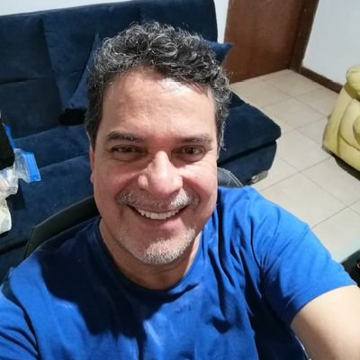 Ninguna persona es una isla; la muerte de cualquiera me afecta,
porque me encuentro unido a toda la humanidad..., Por quién doblan las campanas... John Donne