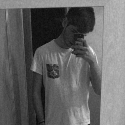 robertoo_89's profile picture. bienvenido a mi twitter 😳🖤