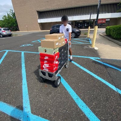 antskickzllc's profile picture. CEO : AntsKiclzLLC 

Bulk Buy/Sell