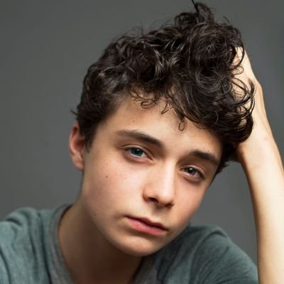 LostByMiles's profile picture. Not enough characters.