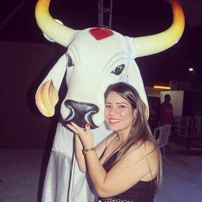 Justa , alegre , determinada e verdadeira.😌