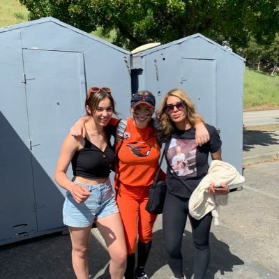 Sadie and Sav you are my reason it has always been us 3 ❤️Then if God is for us then who can be against us🙏🏽Whatleyglz🇲🇽Oregon softball mom🧡🖤🦫