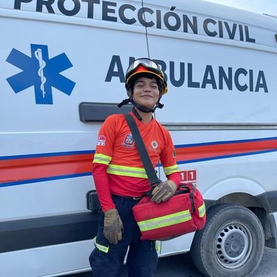 Paramédico de pasatiempo
Pendejo de profesión
law student.