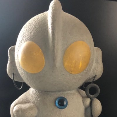 0120Yasumenai's profile picture. どど素人のクセに、白黒フィルム写真が生きがいに。マクロと望遠レンズが好きですきでたまりません。アンニュイなエロスを求めて、そんな写真撮れたらいいな。とか。できればモノトーンで。・・・写真の中のストーリーってなんだろう。どう作り込めばいいのやら。細マッチョ目指して、今日もジム通い。目指せ、細マッチョ写真撮り。