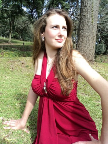 Sede belém. Sede pros amis! Sou uma linda menina, meus animais preferidos são as vacas. HOBBY: rastelar a grama.