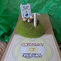 Sarah Tomkins (@ch0c0h0lic) 's Twitter Profile