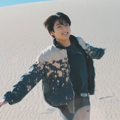 she/her ; Passive aggressive😄 A CRIMINAL UNDERCOVER @BTS_twt #StanBTS 💜😌