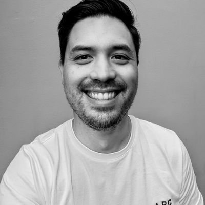 DanHoolahan's profile picture. Fashionably late to the Twitter party...
🍜 Food nerd
👨‍🍼Dad
🧑‍💻 Product designer @ Atlassian design system