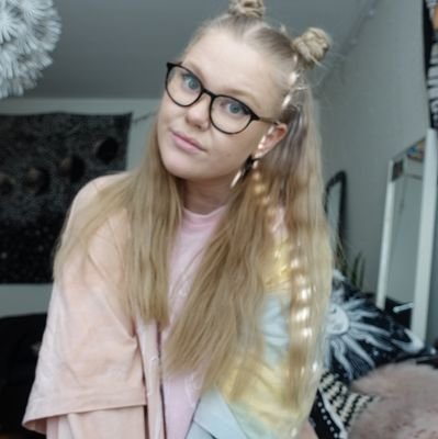 Gaming & Metal lover. Twitch Affiliate. Extremely nerdy. Streaming mostly Quake, Apex, Dark Souls or different retro games.