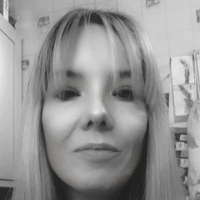 shaz146's profile picture. book lover 📚 rottweiler lover 🐶