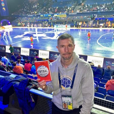 Author of Futsal📕 🛒➡️https://t.co/LDICO0tfwG ⬅️🛒 Guardian journalist. Uefa B coach & analysis/technical report writer. Mentor. Evertonian