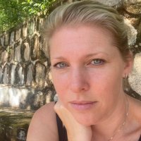 Melissa Kay Valente 📕 (@melissakvalente) 's Twitter Profile Photo