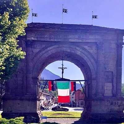 Giokucs's profile picture. "Alcuni uomini vedono le cose come sono e dicono: perché? Io sogno le cose come non sono mai state e dico: perché no?" (Robert Kennedy)