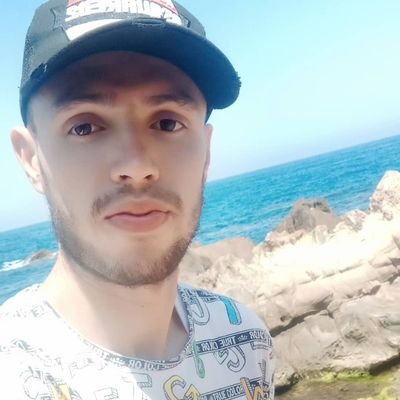 Kimmiraz1's profile picture. 