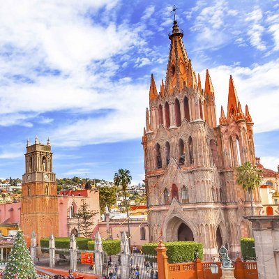 Intimate and elegant private residence club located in the heart of San Miguel de Allende.
See the latest construction update- Click the link below.