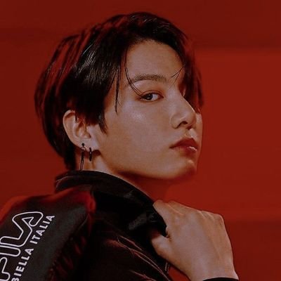 — 𝐔𝐍𝐑𝐄𝐀𝐋 ┊ ✧╳ 1997 . . 부산에서 태어난 잘 생긴 남자 섹시한 아우라를 가지고 있지만 내부는 귀여운 남자, 𝗝𝗲𝗼𝗻 𝗝𝘂𝗻𝗴𝗸𝗼𝗼𝗸.