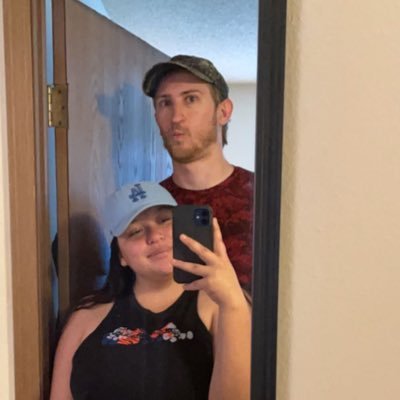 simpinsophia's profile picture. 12/08❤️