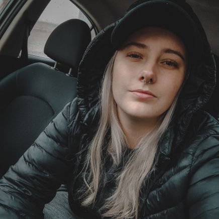 24 years, SC / Fotógrafa📸 / TAEKWONDISTA🥋 / LGBTQI 🏳️🌈 / namorando 💍👩🏼🤝👩🏽❤️