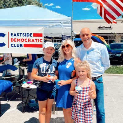 Mom 💕Small Biz Owner 📸 @eastsidecindems 🇺🇸 Anderson Freakin’ Township🌳 https://t.co/GoEMLYdBsf 🦜🐕 Views are my own (she/her)