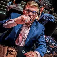 g (@_g_rr_tt_) 's Twitter Profile