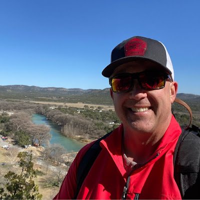 Lover of adventure and new experiences! Don't believe nice guys finish last.