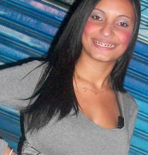 Diz que me diz , buxixo nao me faz feliz , vida alheia ora bola minha cota eu quero em dolar $     Deus tá comigo sempre !!