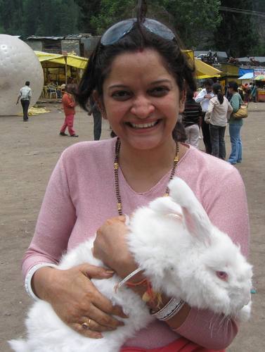 capricorndolly's profile picture. I am an energetic, fun-loving, go-getter type of a person who takes life as it comes and loves to socialize, work, shop and surf..not in that order always!