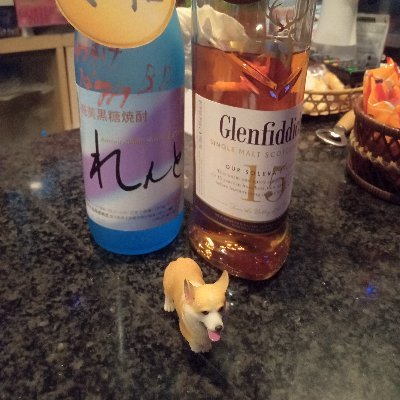 paromeraputte's profile picture. 三十路ホモ。お酒飲んだりお芝居観たりするのが好きです。