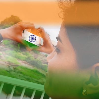 Rsh_Rang's profile picture. #जयहिंदजयभारत
#RshRang
#MummaPapaKaLadla❤️ 
#FamilyKiJaanRsh
#NishiKaLove(PraRsh)
#28JanuaryBornDay
#RadheKrishnaKeParamBhakat
#JaiHoKalaBapji