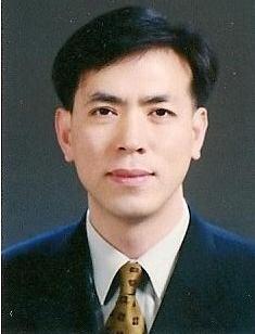 항상 진실하고, 언제나 정직한 그런 사람. True is the most important than others.