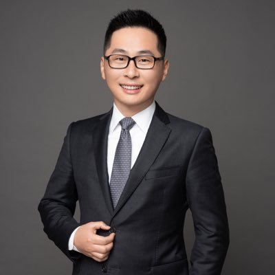 A Marketer of Pharmaceutical Industry in Shanghai