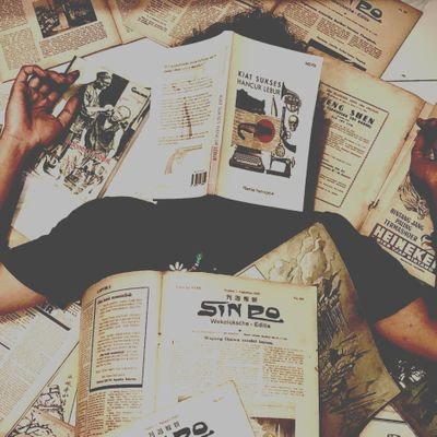 ruang_melamun's profile picture. Menyediakan perlengkapan kegelisahan pemuda dari masa lalu, kini, dan yang akan datang | #bookandBEYOND
#TokoBUKULAWASJogja | 08976108233