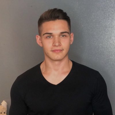 Majerson16's profile picture. 