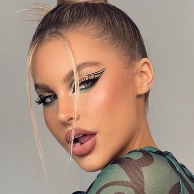 snakyhatun's profile picture. EXCUSE ME BUT BRO!!——