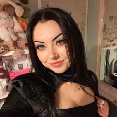 smart bimbo | bcm student | 22 🧚🏻♀️ (she/her, pisces ☀︎ aries ☽ aries ↑)