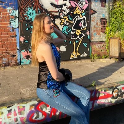 notHeidibutHeyD's profile picture. Med school student @helsinkiuni 👩‍⚕️Poetry slammin’ and dancing // Cantab // TCK/TCA 🇳🇱🇭🇰🇬🇧🇫🇮