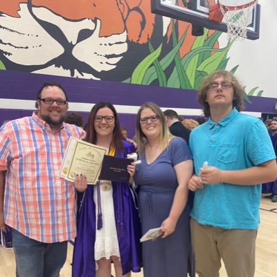 lindseymcanady's profile picture. 