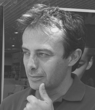Journaliste à LSA, rédacteur en chef délégué en charge de l'actualité (distribution, industrie, produits, consommation)
Amateur d'art et de... golf