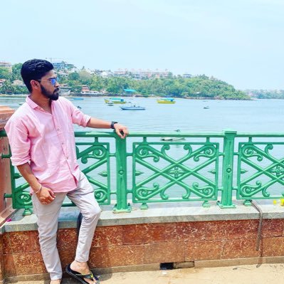 oggey_143's profile picture. Love me aur Hate me both my Favrt🥹