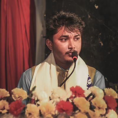 ✍️ অস্ত বেলিৰ পোহৰ মাথোঁ এটি নতুন দিগন্তৰ সৃষ্টি।
Central Vice President of Asom Chatra Parishad
//Former organization secretary Sankalpa Asom/