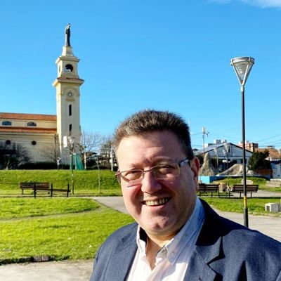 Miembro de la Accion Catolica. Abogado. Docente, y defensor de la politica sustentada en los principios y valores de la Doctrina Social de la Iglesia.