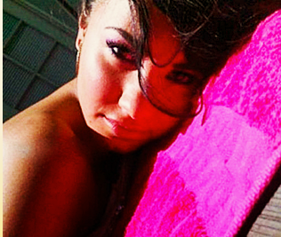 thedemetriafake's profile picture. Look like Barbie,smoke like Marley.